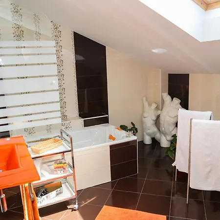 A Lume Manso - Adults Only 3*